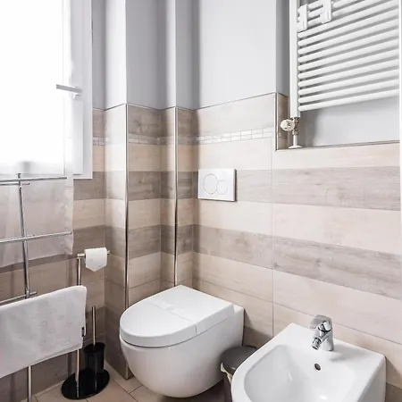 Stile E Comfort In Citta Con Wi-fi * קארפי