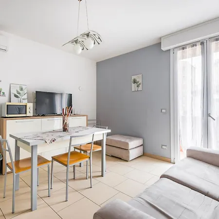 Stile E Comfort In Citta Con Wi-fi דירה קארפי